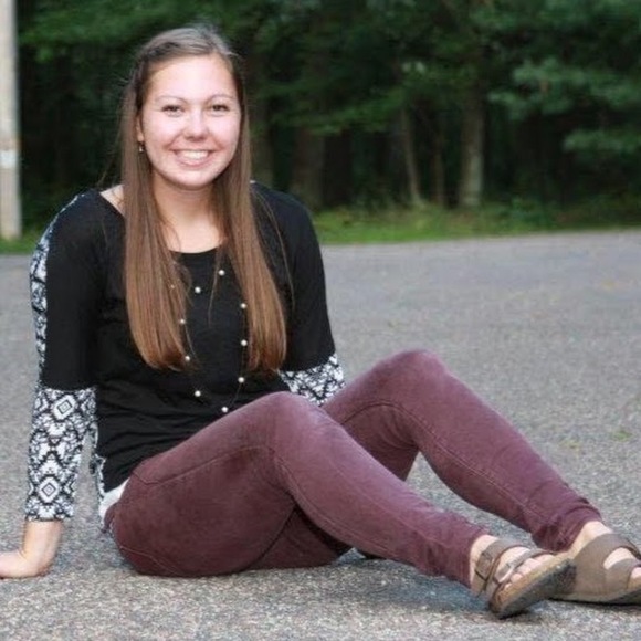 Meet your Posher, Madeline - Picture 1 of 1